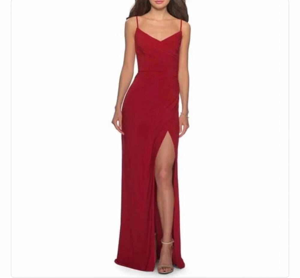 NEW LA FEMME ruched jersey trumpet gown in deep red